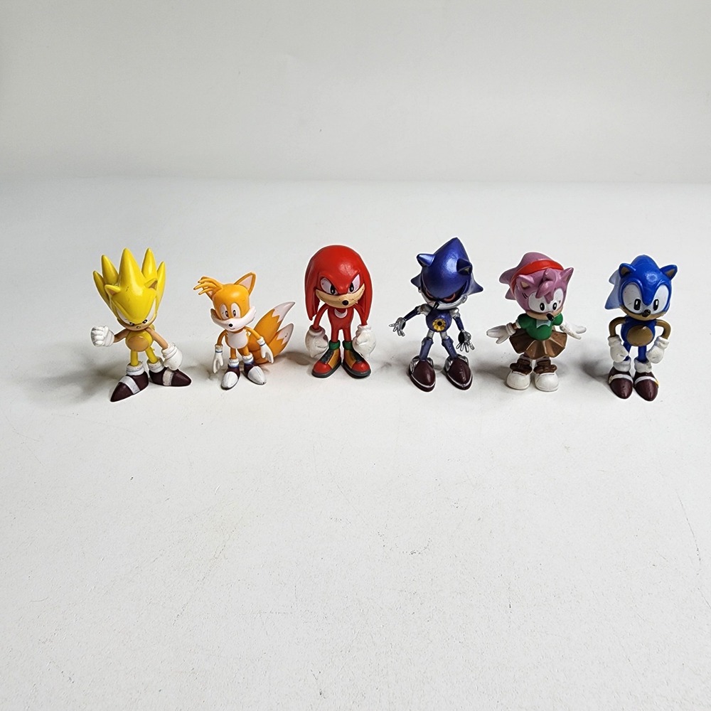 SEGA Sonic Lot of 6 Figures 2" SEGA Official‎ Stamp on Foot Knuckles Metal